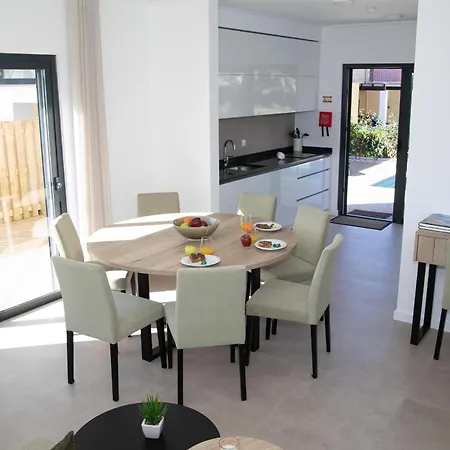 Casa Da Lagoa - By Sch Villa *