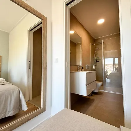 Casa Da Lagoa - By Sch *