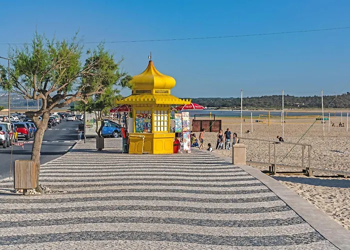 Casa Da Lagoa - By Sch *